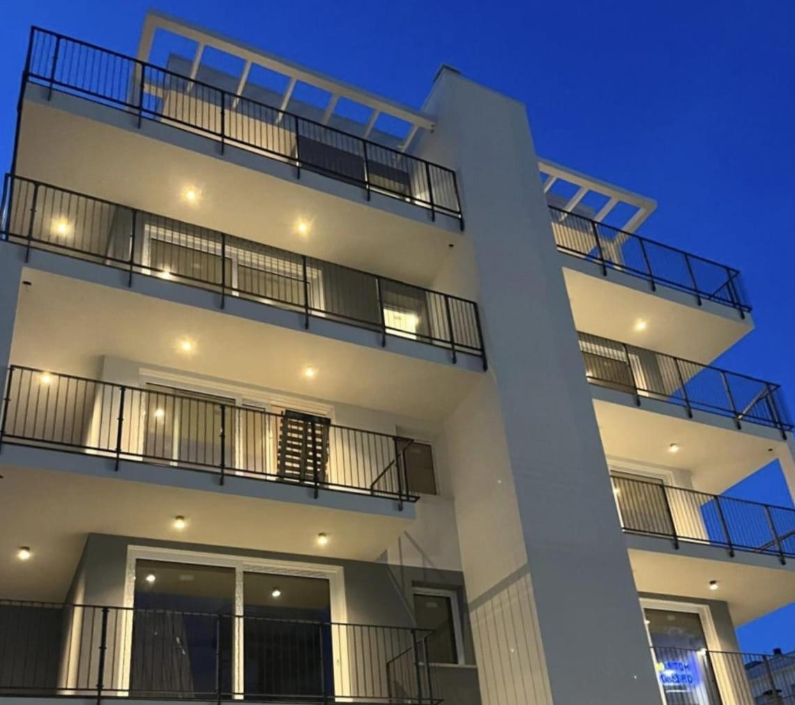 Jesolo Design Apartments - New 2025 - Central Near The Beach ภายนอก รูปภาพ